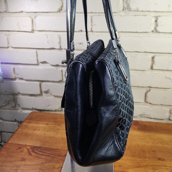 Euc Coach Madison Signature Black Signature C's Handbag Satchel Purse - Picture 4 of 13